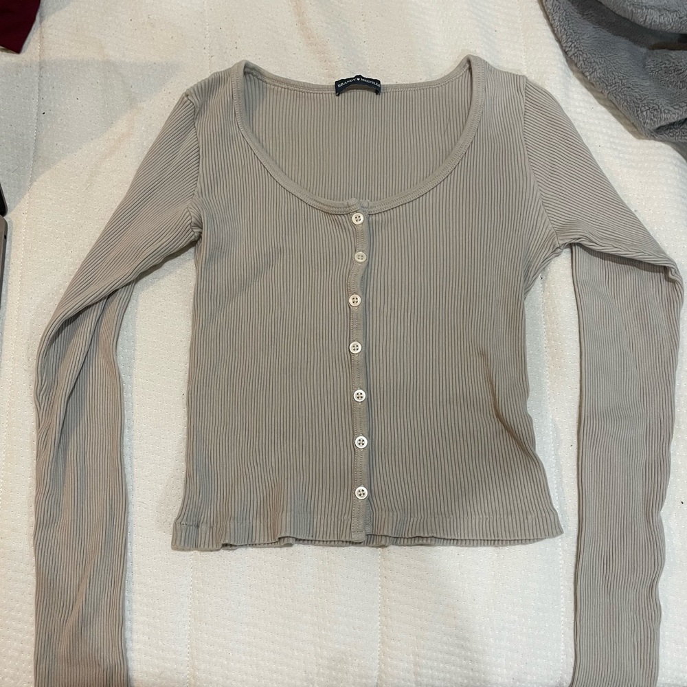 Brandy Melville long sleeve top